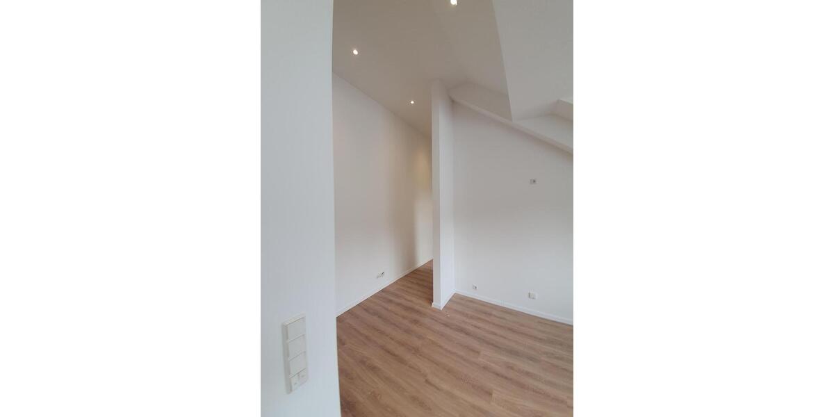 Dachgeschoßwohnung Völklingen - 2 Zimmer, 55 m&sup2;, 500&euro; | Angebot:26289206