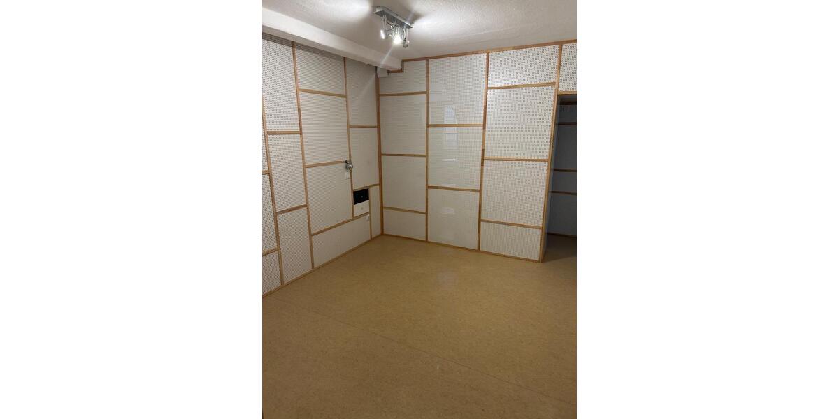 Dachgeschoßwohnung Großröhrsdorf - 3 Zimmer, 70 m&sup2;, 417&euro; | Angebot:24466900