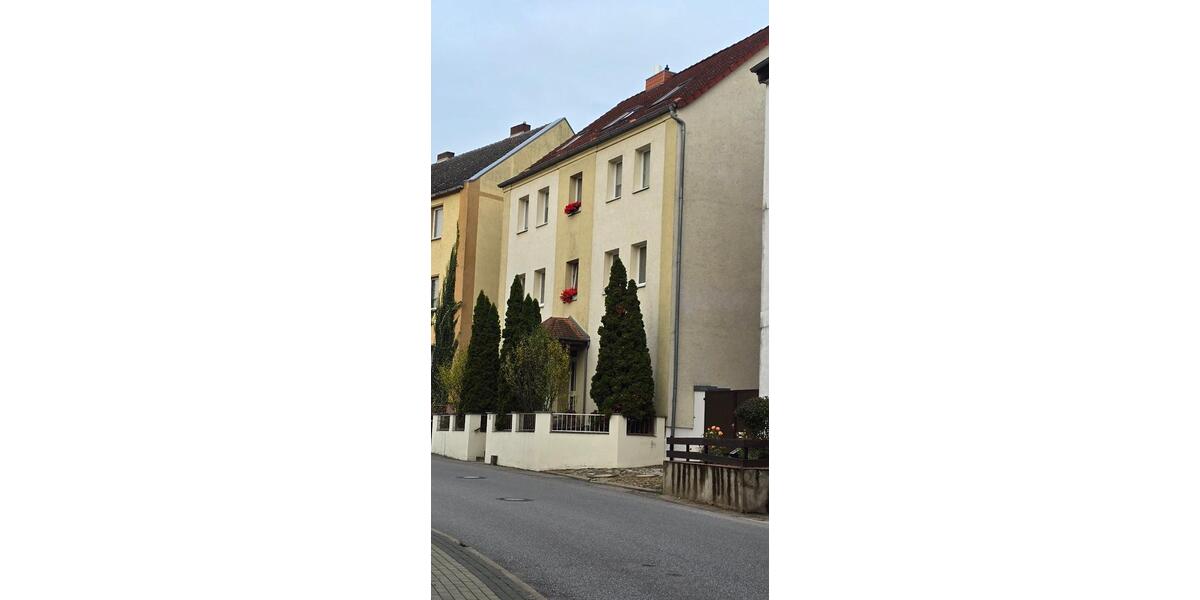 Erdgeschoßwohnung Burg Stargard - 1 Zimmer, 40 m&sup2;, 270&euro; | Angebot:26462282
