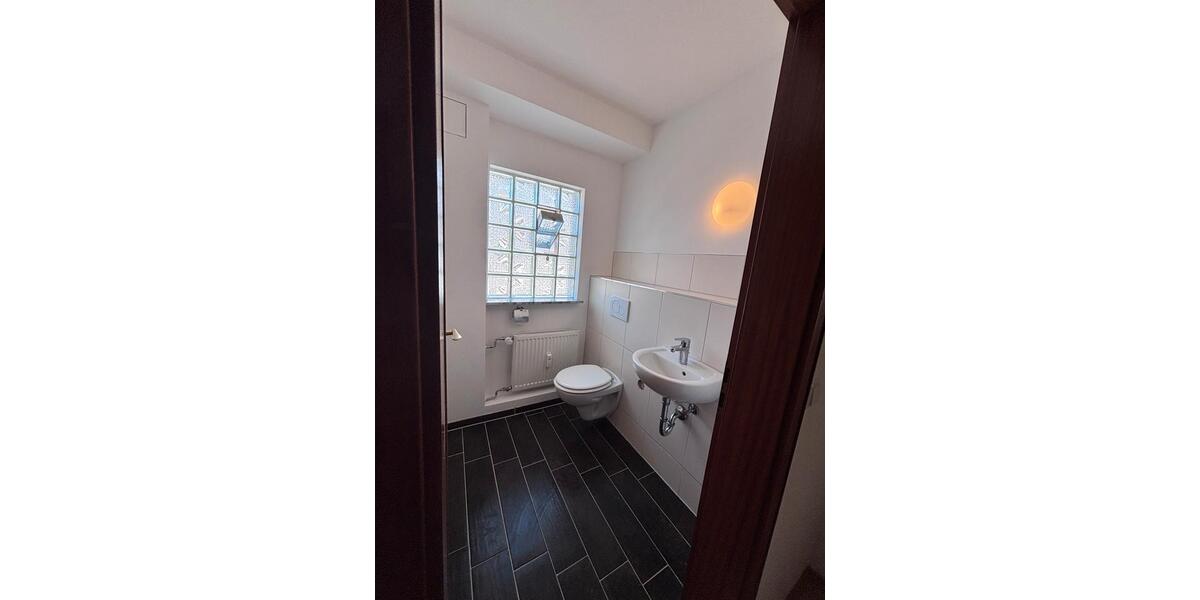 Etagenwohnung Östringen - 5 Zimmer, 100 m&sup2;, 1.000&euro; | Angebot:26488477