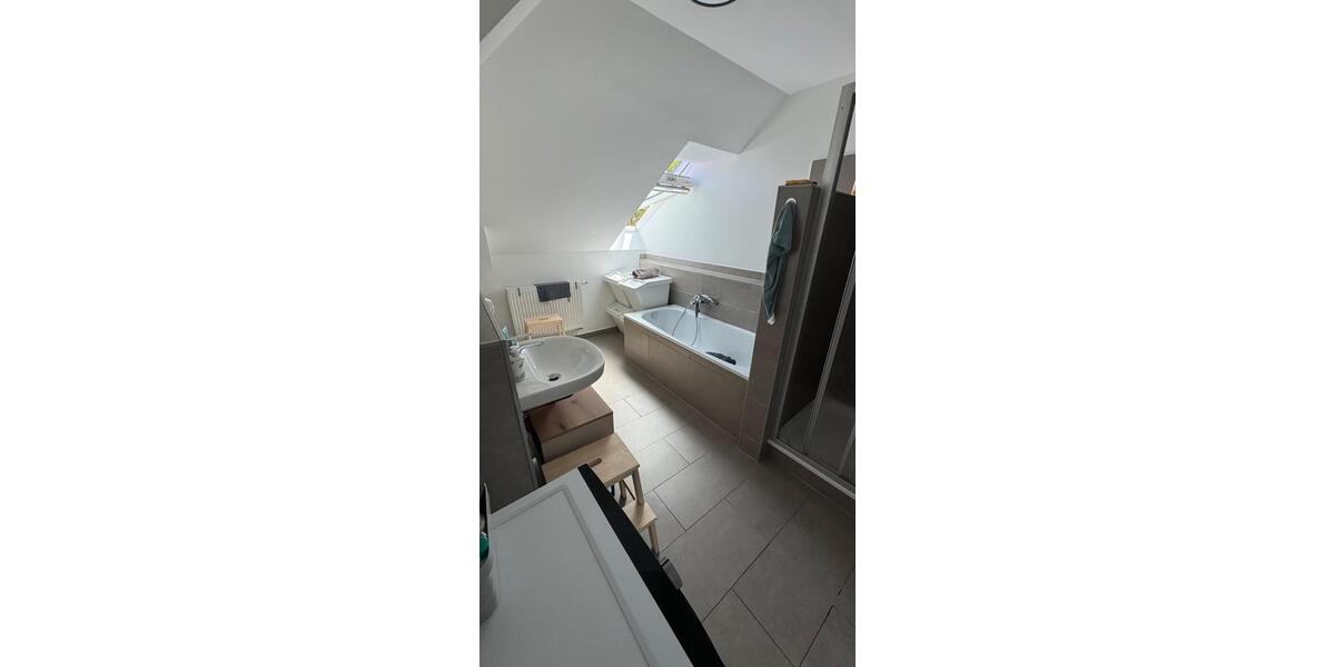 Dachgeschoßwohnung Diesdorf - 4.5 Zimmer, 110 m&sup2;, 920&euro; | Angebot:26699409