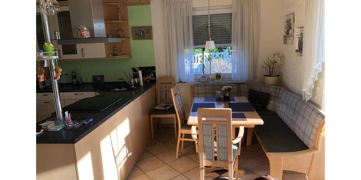 Einfamilienhaus Einbeck - 7 Zimmer, 220 m&sup2;, 1.890&euro; | Angebot:24976077