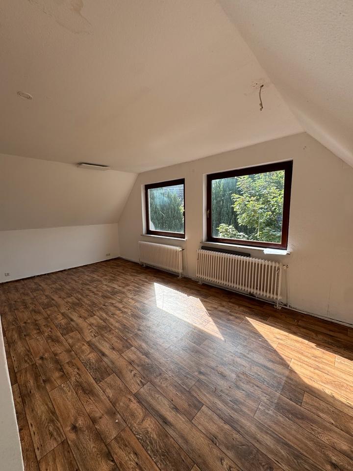 ANFRAGESTOP! Schöne 3 Zimmer Wohnung mit EBK in Blumenthal