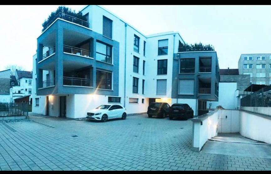 3,5 Zi. NeubauWohnung mit 2 Bäder, Einbauküche, TiefgarageBalkon