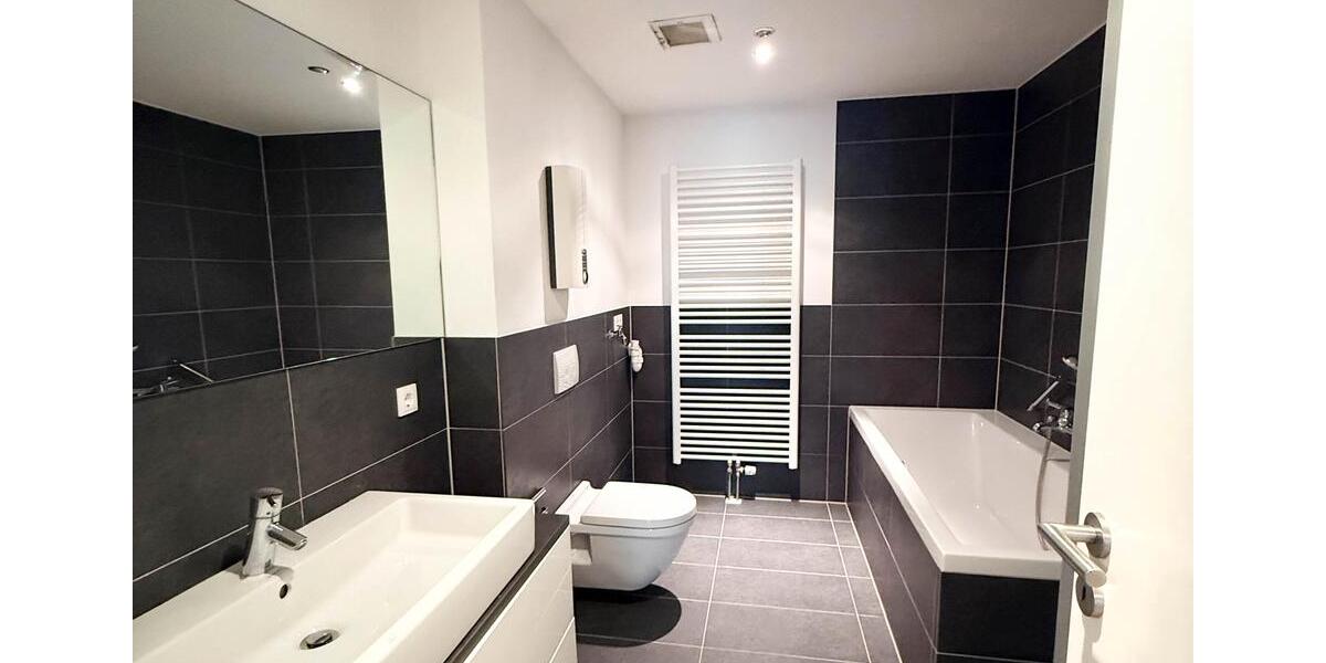 Etagenwohnung Bonn - 2 Zimmer, 82 m&sup2;, 1.088&euro; | Angebot:25103480