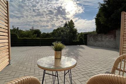 2 Zimmer Whg. mit Terrasse | teilmöbl. mit EBK | saniert| zentral in Bochum 2 zimmer