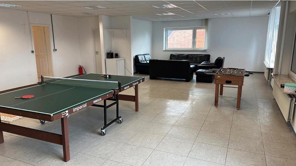 Etagenwohnung Stapel - 7 Zimmer, 258 m&sup2;, 36&euro; | Angebot:25143280