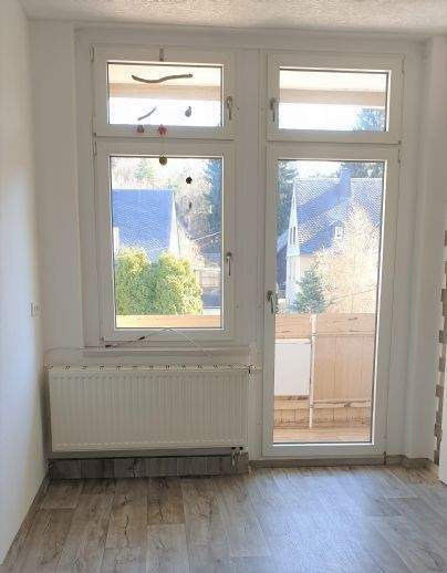 Etagenwohnung Lauter-Bernsbach Lauter - 3 Zimmer, 95 m&sup2;, 550&euro; | Angebot:23755277