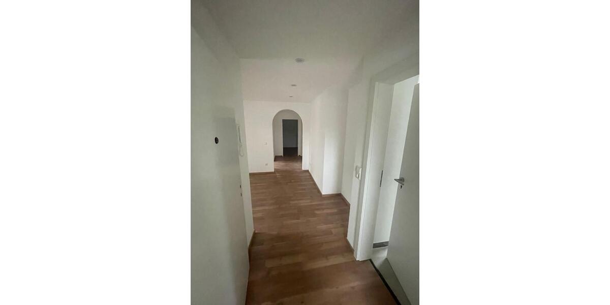 Etagenwohnung Flein - 3 Zimmer, 96 m&sup2;, 1.700&euro; | Angebot:26534634