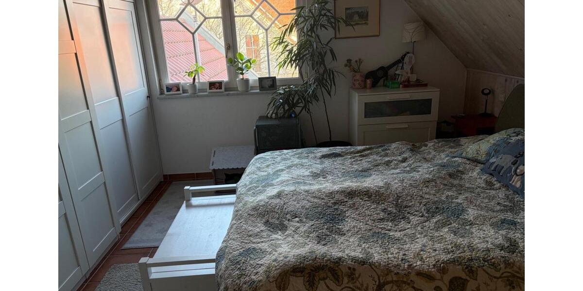 Dachgeschoßwohnung Burglengenfeld - 4 Zimmer, 94 m&sup2;, 945&euro; | Angebot:25402264