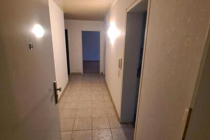 3 Zimmer Wohnung in Untertürkheim-Dietbachstr.11A zimmer