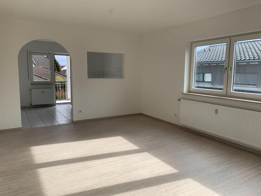 Komplett renoviert! Helle & ruhige 2-Zimmer-Wohnung