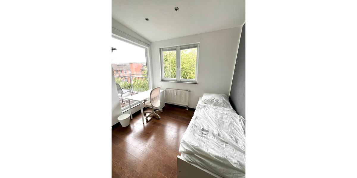 Etagenwohnung Düsseldorf Stadtbezirk 5 - 1 Zimmer, 12 m&sup2;, 660&euro; | Angebot:26552485