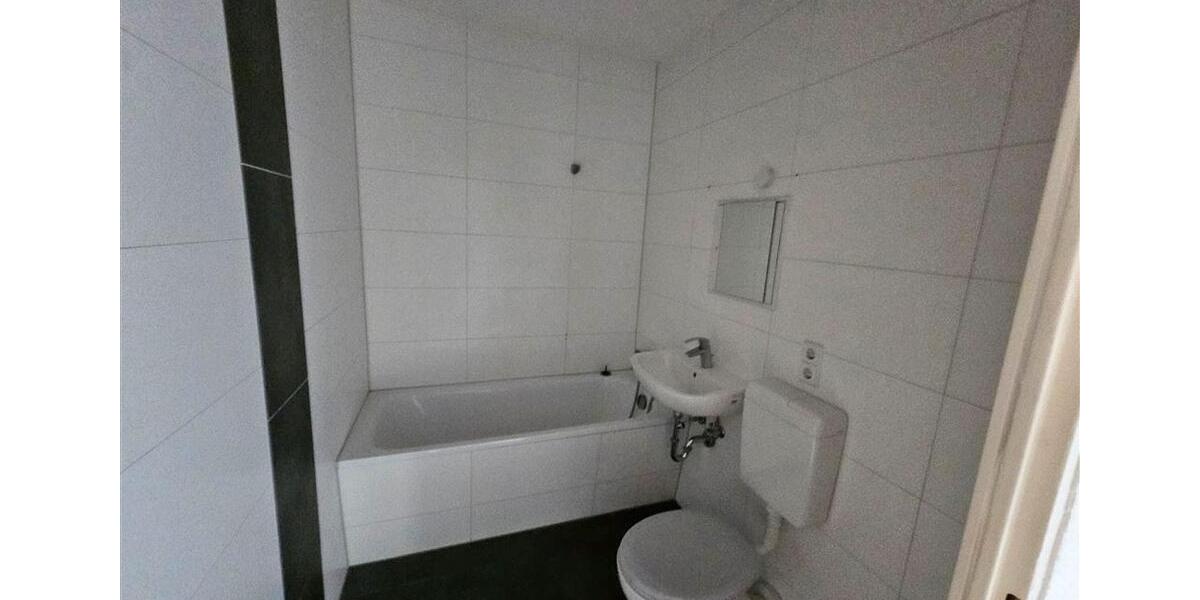 Etagenwohnung Lauchhammer - 3 Zimmer, 64 m&sup2;, 387&euro; | Angebot:19446274