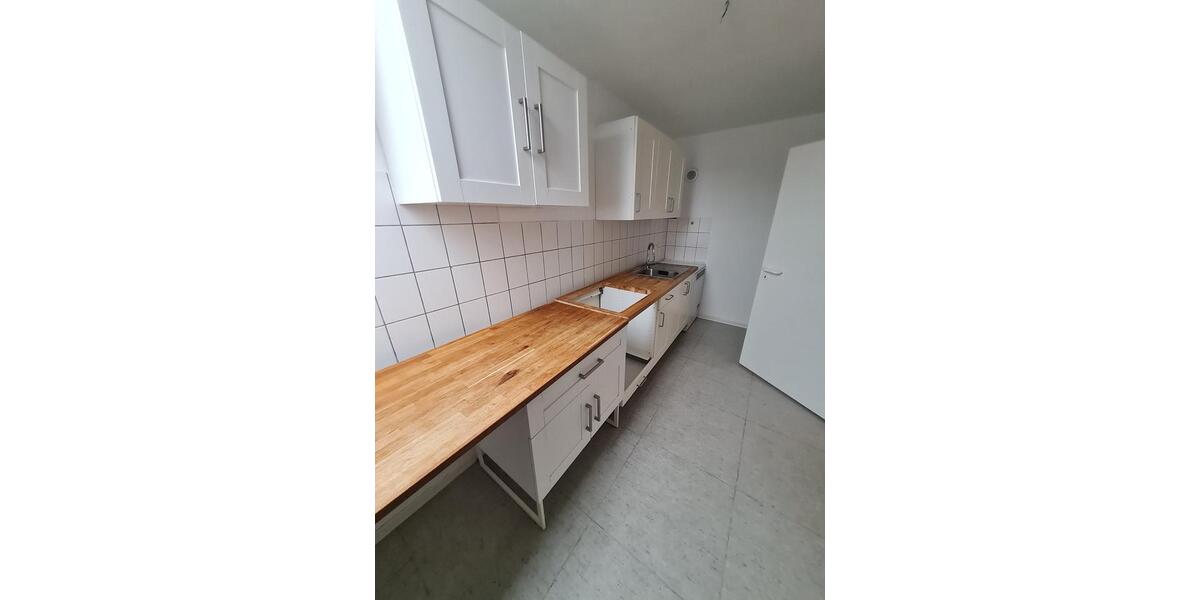 Etagenwohnung Hannover Linden-Limmer - 2 Zimmer, 77 m&sup2;, 663&euro; | Angebot:26349693