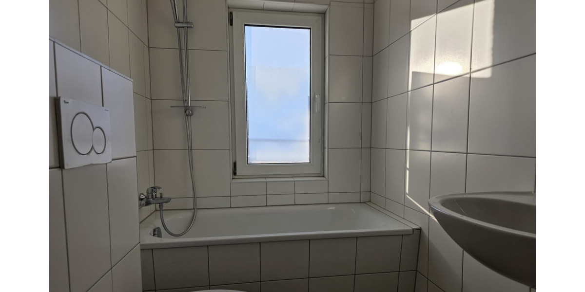 Etagenwohnung Sellin - 3 Zimmer, 77 m&sup2;, 1.050&euro; | Angebot:25066200