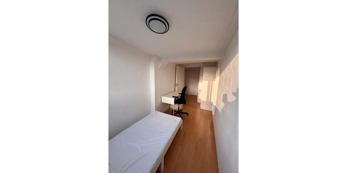 Wohnen auf Zeit Mönchengladbach West - 10 Zimmer, 75 m&sup2;, 595&euro; | Angebot:26555332
