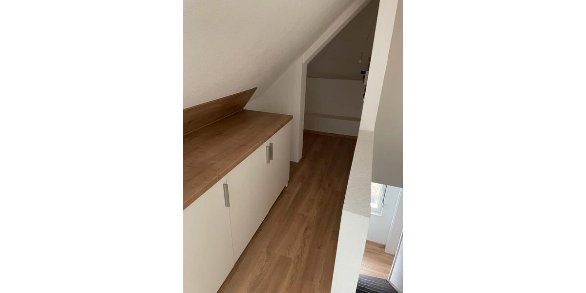 Dachgeschoßwohnung Villingen-Schwenningen Schwenningen - 1 Zimmer, 55 m&sup2;, 800&euro; | Angebot:25160983