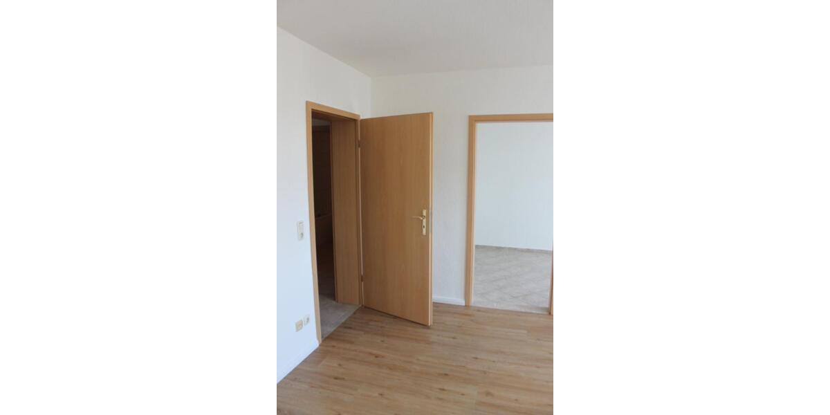 Etagenwohnung Zeitz - 2 Zimmer, 49 m&sup2;, 334&euro; | Angebot:25378242