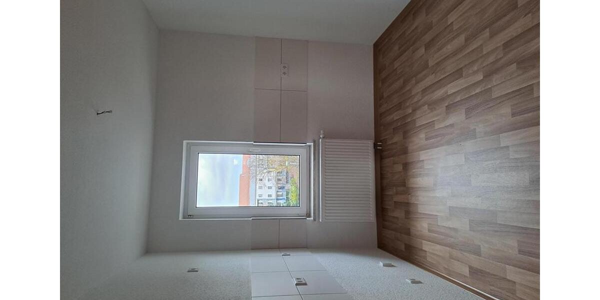 Dachgeschoßwohnung Bitterfeld-Wolfen Bitterfeld - 4 Zimmer, 82 m&sup2;, 575&euro; | Angebot:25991443