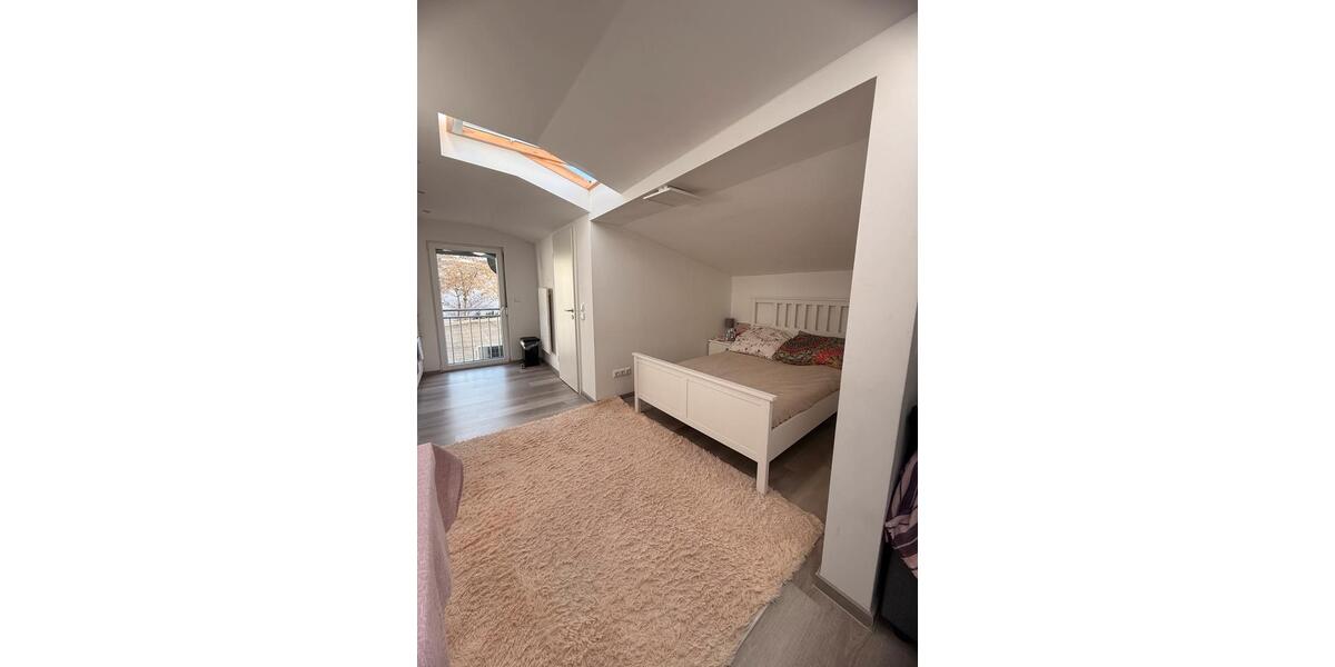 Dachgeschoßwohnung Bayreuth Meyernberg - 1 Zimmer, 43 m&sup2;, 1.000&euro; | Angebot:25995131