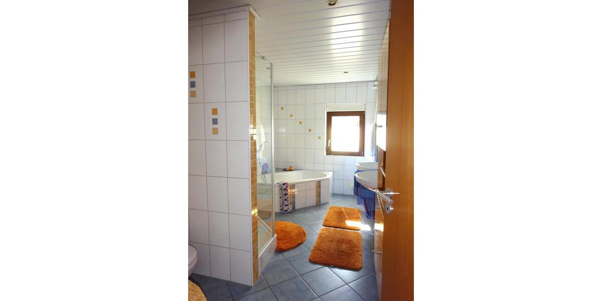 Einfamilienhaus Insheim - 8 Zimmer, 224 m&sup2;, 2.350&euro; | Angebot:25323763