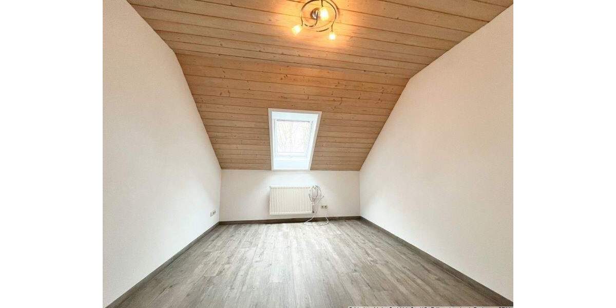 Etagenwohnung Dorfen Eibach - 4 Zimmer, 98 m&sup2;, 1.050&euro; | Angebot:25692228