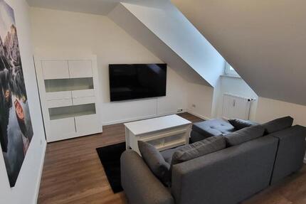 Möbliert: Sehr helle Dachgeschoßwohnung in Schwabing West 2 zimmer