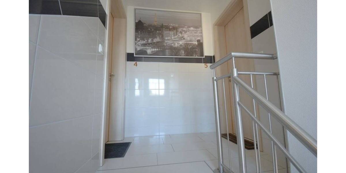 Etagenwohnung Heide - 3 Zimmer, 100 m&sup2;, 980&euro; | Angebot:25819087