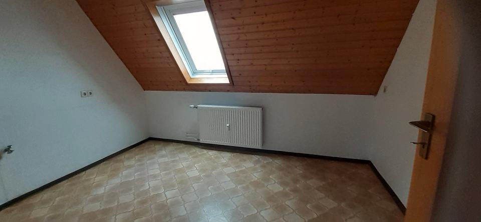 Dachgeschoßwohnung Allersberg Eismannsdorf - 2 Zimmer, 65 m&sup2;, 450&euro; | Angebot:26023604