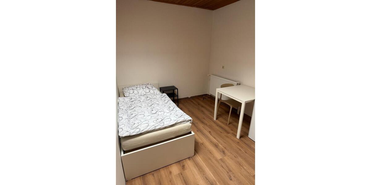 Etagenwohnung Neumarkt in der Oberpfalz Altenhof - 1 Zimmer, 14 m&sup2;, 450&euro; | Angebot:26122438