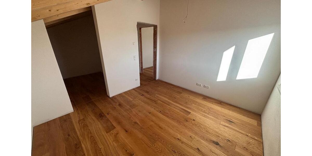 Dachgeschoßwohnung Feichten an der Alz - 4 Zimmer, 106 m&sup2;, 1.387&euro; | Angebot:24215253