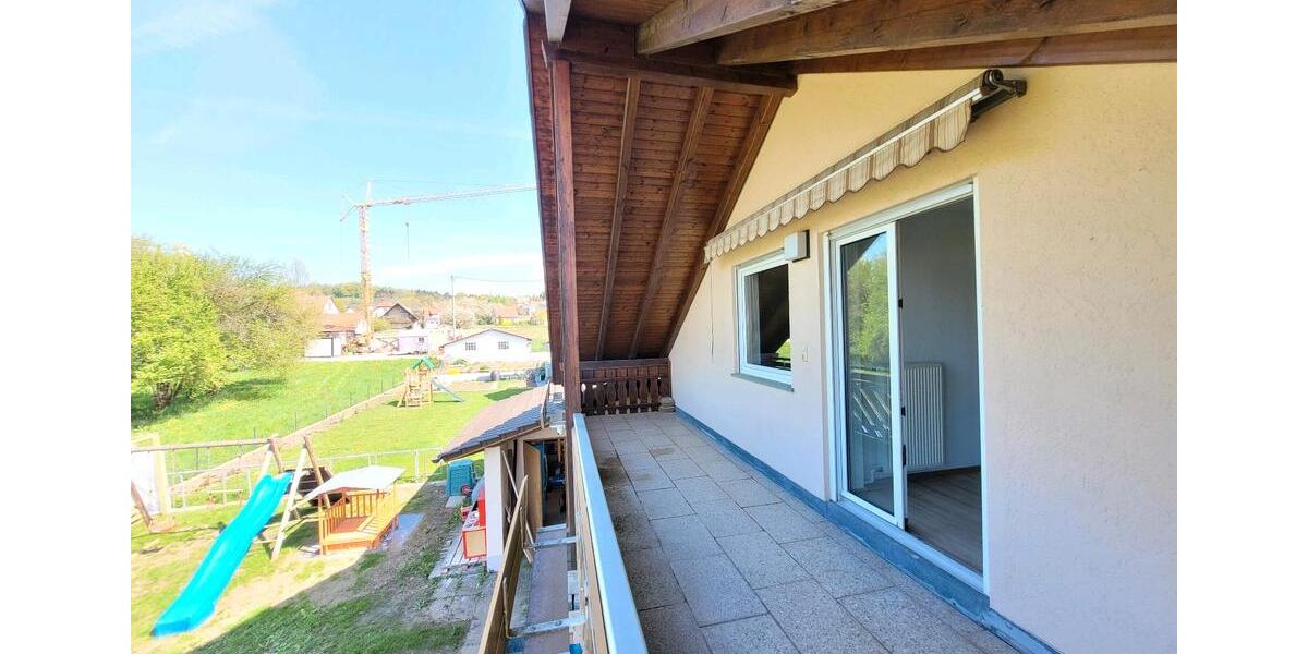 Dachgeschoßwohnung Frickingen - 4 Zimmer, 88 m&sup2;, 1.300&euro; | Angebot:26212062