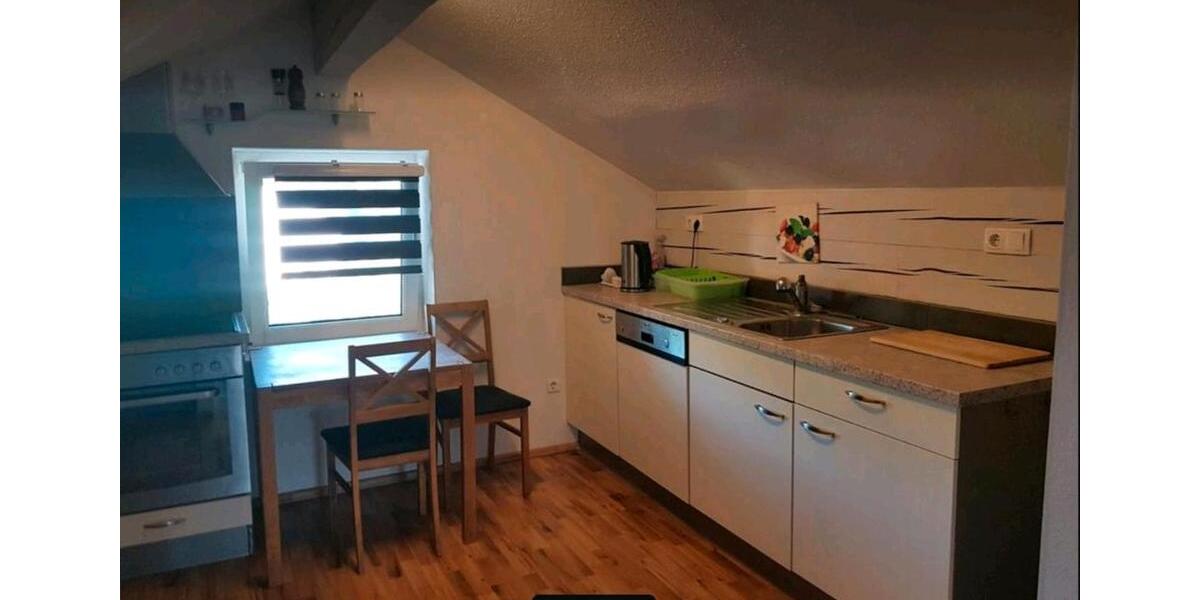Dachgeschoßwohnung Dingolfing - 1.5 Zimmer, 45 m&sup2;, 490&euro; | Angebot:26038507