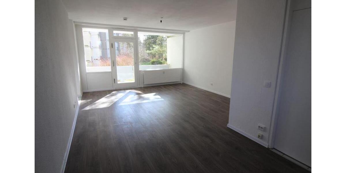 *** EBK 650 EUR gg Abstand - D U S C H E + LAMINAT + Balkon - Tiefgarage - grüne BETZENBERG Lage *** 3 zimmer