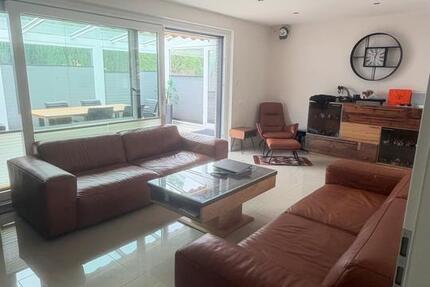 Haus Rellingen - 6 Zimmer, 170 m&sup2;, 6.000&euro; | Angebot:27636003