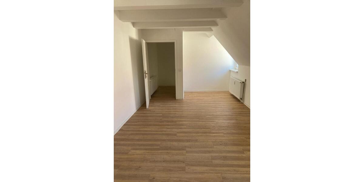 117,04 qm Frisch sanierte 4 Zimmer Wohnung in Strausberg zu vermieten 4 zimmer