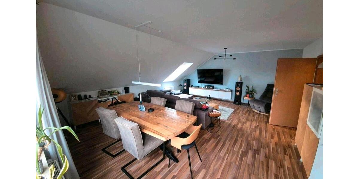 Dachgeschoßwohnung Nidderau - 3 Zimmer, 94 m&sup2;, 1.080&euro; | Angebot:26032236