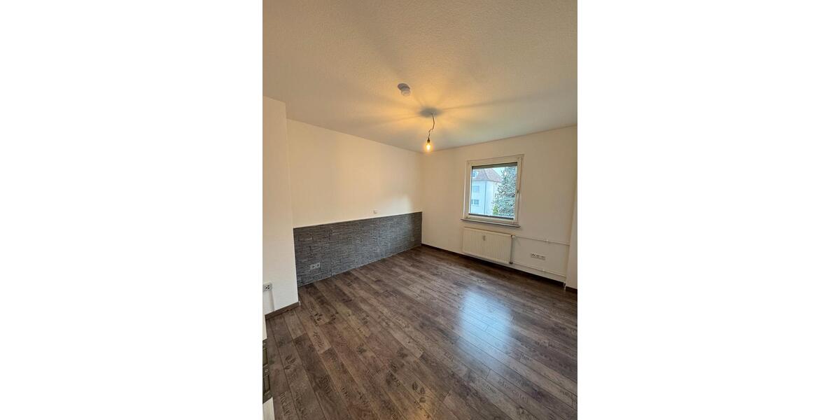 Etagenwohnung Mannheim Sandhofen - 5 Zimmer, 105 m&sup2;, 1.300&euro; | Angebot:26137220