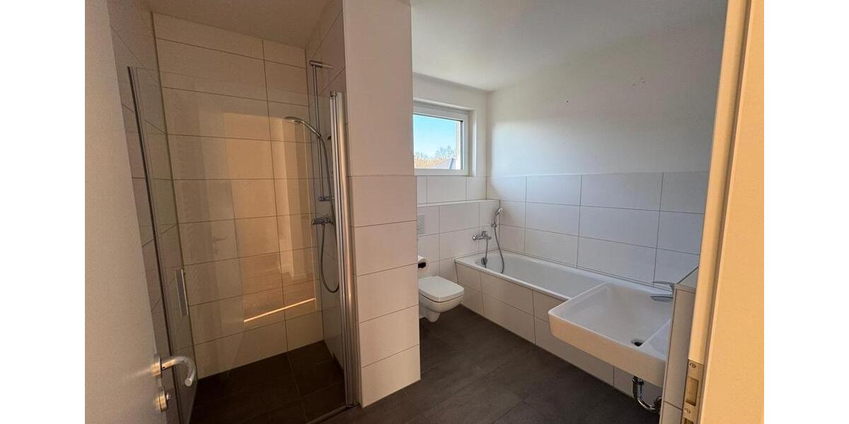 Doppelhaushälfte Schöneiche bei Berlin - 6 Zimmer, 140 m&sup2;, 2.500&euro; | Angebot:23971007