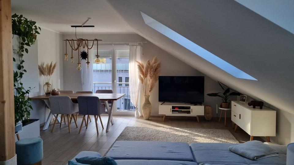 Dachgeschoßwohnung Wismar Altstadt - 5 Zimmer, 144 m&sup2;, 1.700&euro; | Angebot:24361703