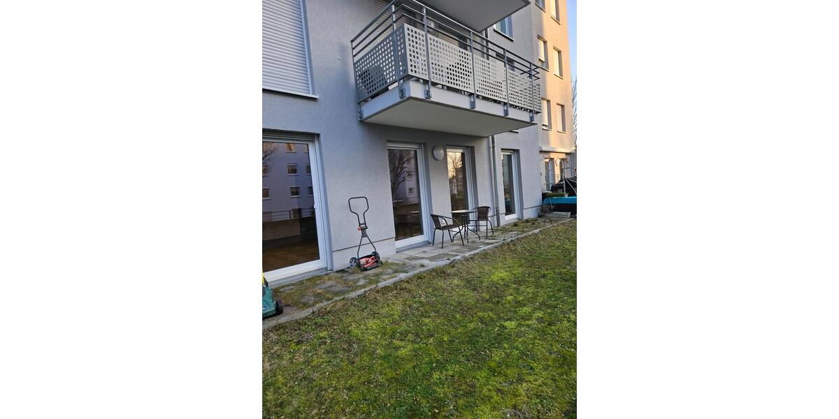 Hochparterre Steinbach (Taunus) - 2 Zimmer, 67 m&sup2;, 1.200&euro; | Angebot:24730504