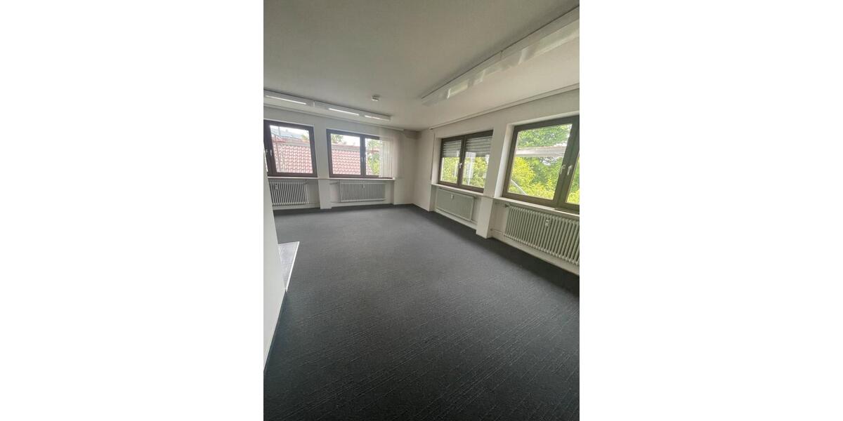 Etagenwohnung Reutlingen Reutlingen (Kernstadt) - 3.5 Zimmer, 130 m&sup2;, 1.500&euro; | Angebot:26566839