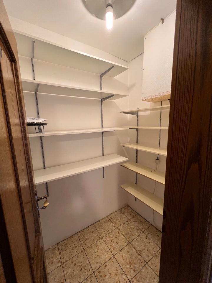 Großzügige 160m² 3-Zimmer Wohnung mit Wintergarten & Extra-Büro