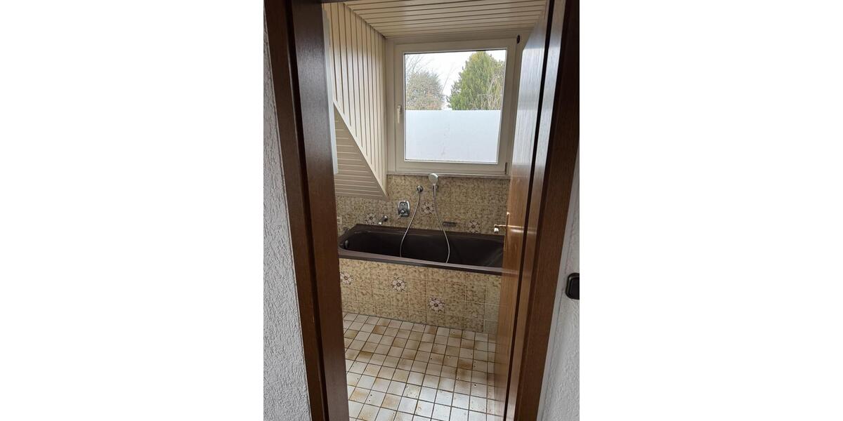 Dachgeschoßwohnung Langenfeld (Rheinland) - 2 Zimmer, 52 m&sup2;, 665&euro; | Angebot:26397791