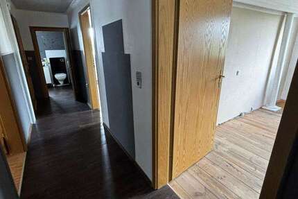 Wohnung Pirmasens - 3 Zimmer, 122 m&sup2;, 690&euro; | Angebot:21654430