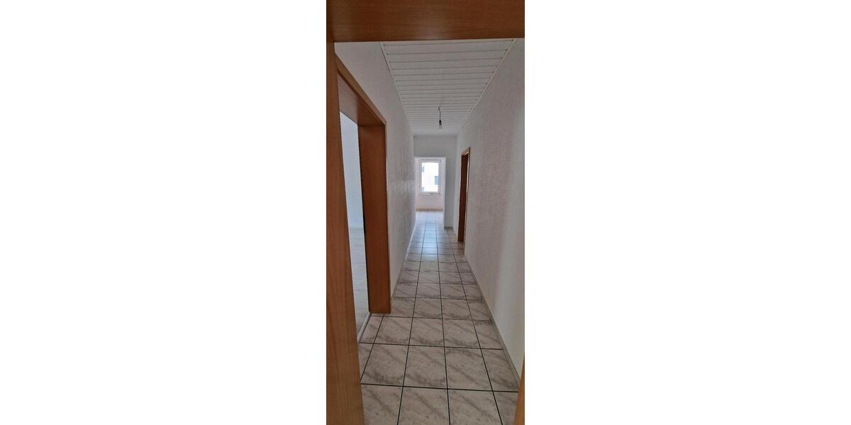 Etagenwohnung Siegen - 1 Zimmer, 72 m&sup2;, 735&euro; | Angebot:26566447