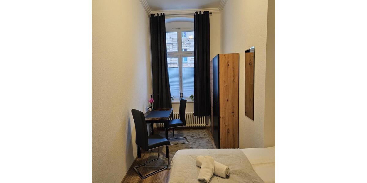 Hochparterre Frankfurt (Oder) - 1 Zimmer, 75 m&sup2;, 1.200&euro; | Angebot:26112834