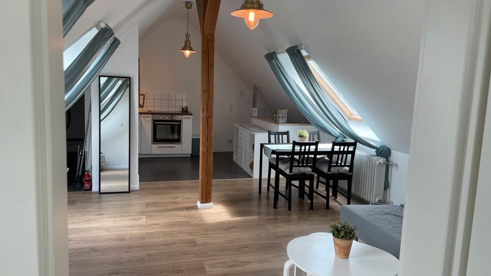 Dachgeschoßwohnung Brey - 2 Zimmer, 49 m&sup2;, 850&euro; | Angebot:24981469