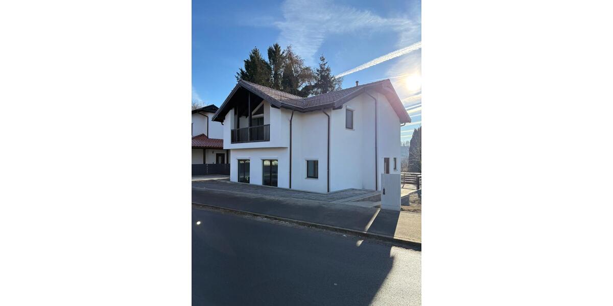 Einfamilienhaus Wunsiedel - 5 Zimmer, 155 m&sup2;, 1.550&euro; | Angebot:24478086